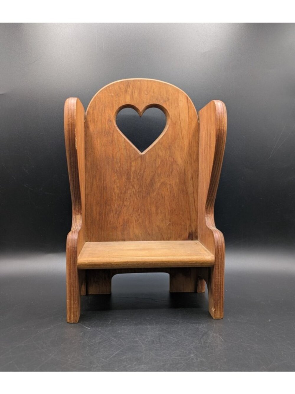 Vtg Heart Cut Out Solid Wood Pouting Chair Doll Size Country Display Shelf 11.5"